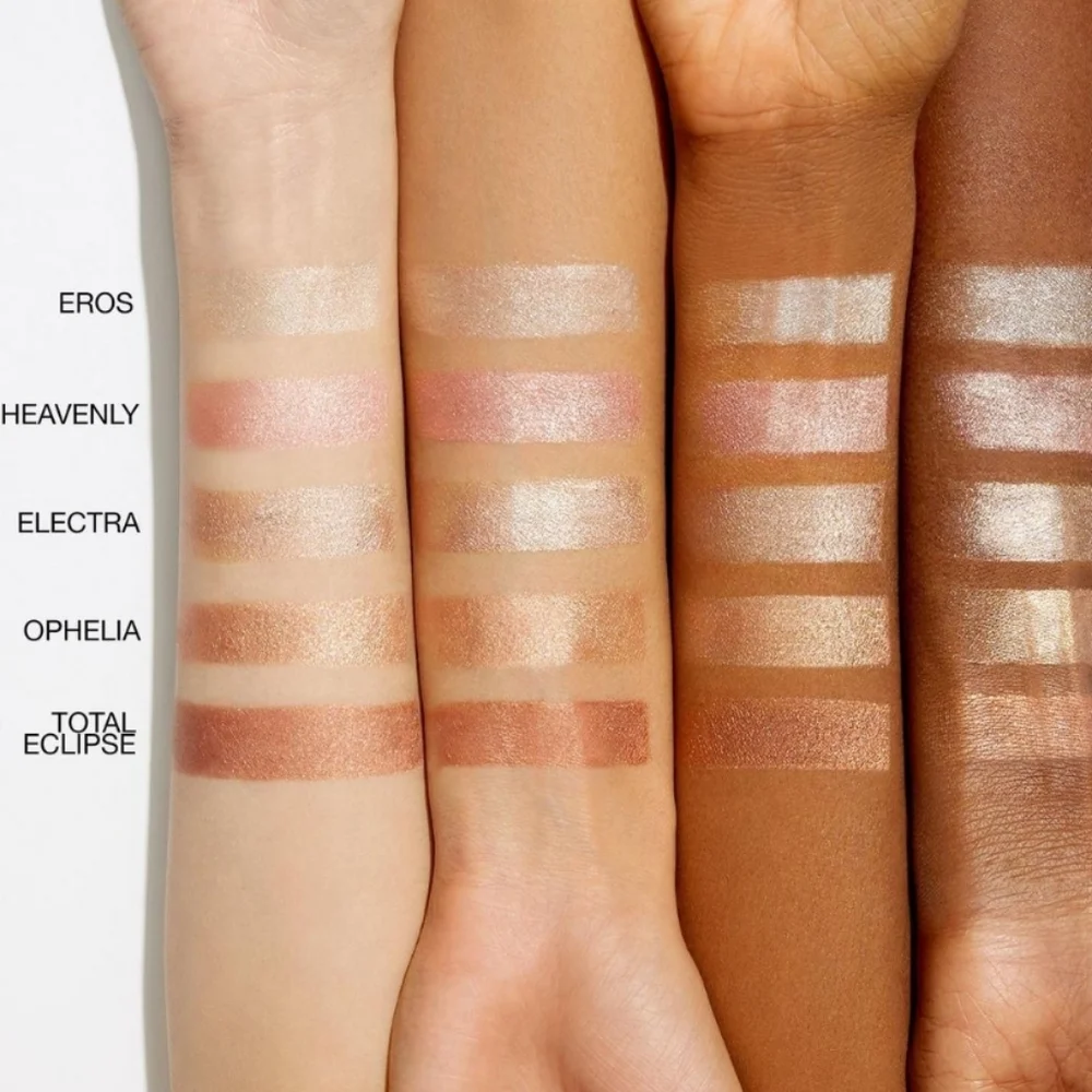 NARS LIGHT REFLECTING LUMINIZING POWDER.